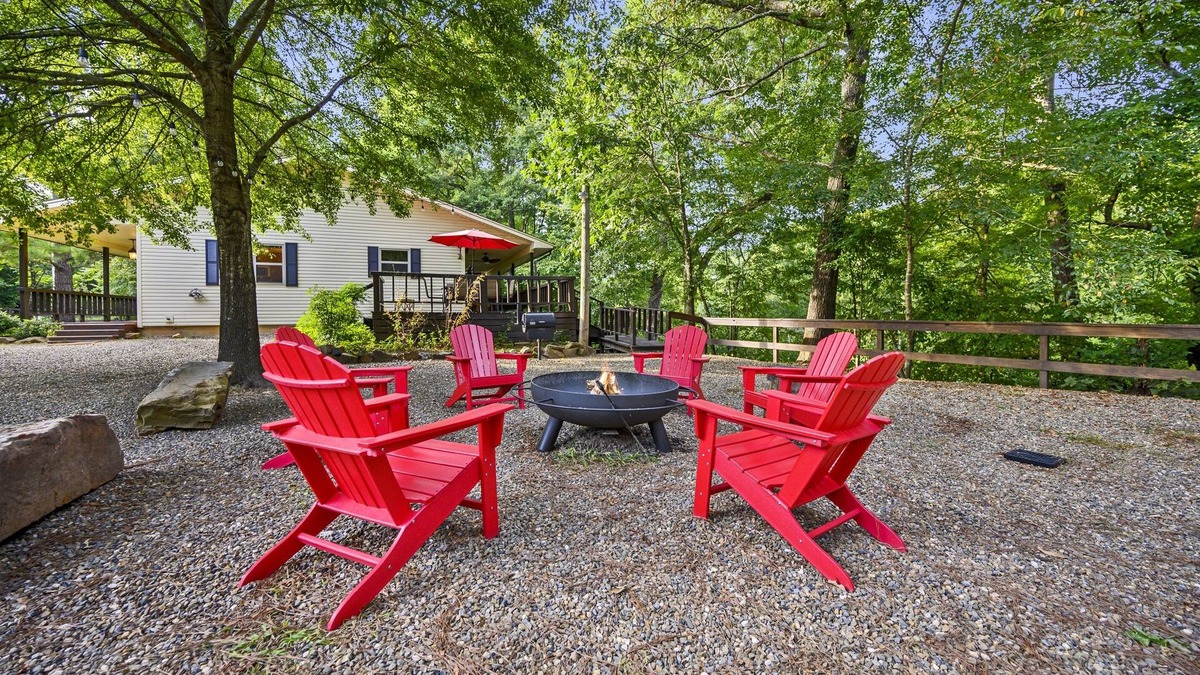 Broken Bow Cabin | River Ridge ~ 2 story riverfront cabin with hot tub, game room and kayaks