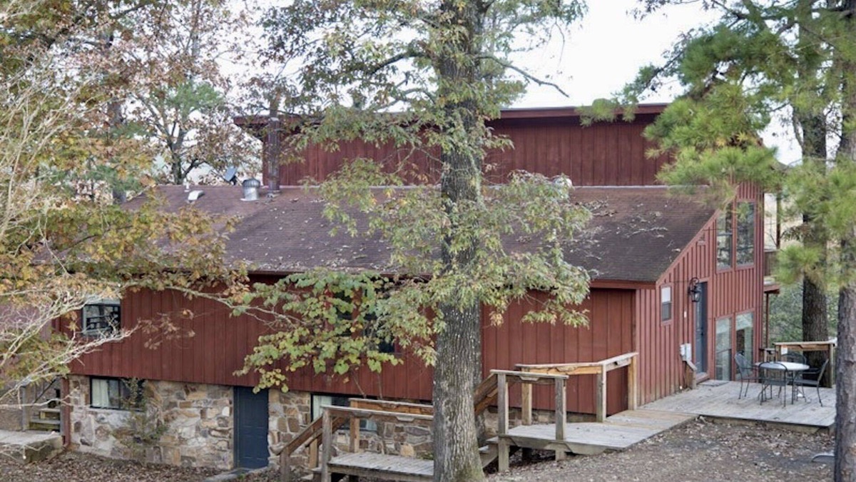 Smithville Cabin | River Ridge Cabin - SE Oklahoma, Mountain Fork Cabin . Property is for sale