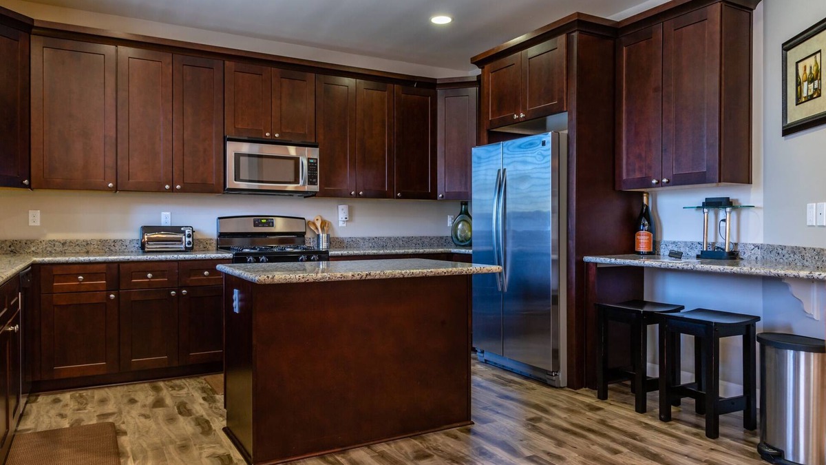 San Miguel House | River Road-All Roads lead to Wineries, Vineyards, and Views!