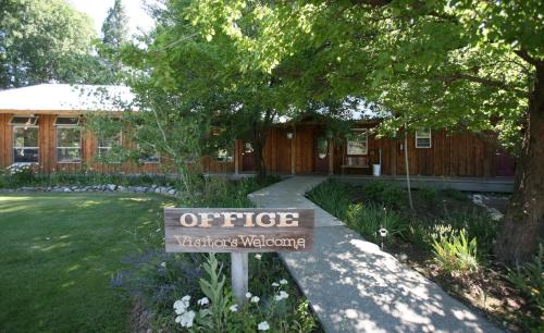 Winthrop Hotel | River Run Inn