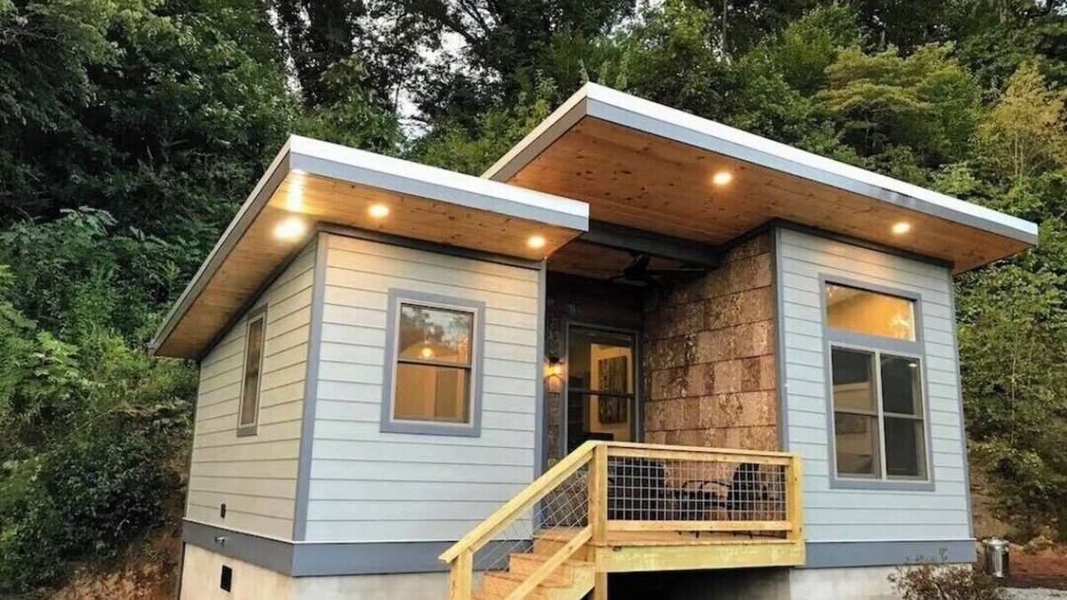 Bryson City Cabin | River's Edge on the Water in Bryson City