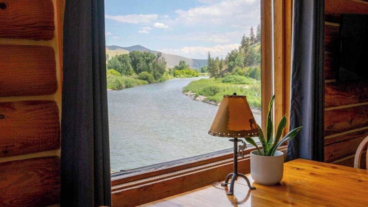 North Fork Hotel | River's Fork Lodge