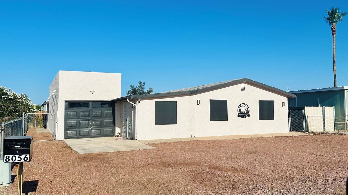 Willow Valley House | River Valley Retreat 2 blocks from The Colorado River