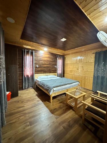 Kokernag Hotel | River View cottage