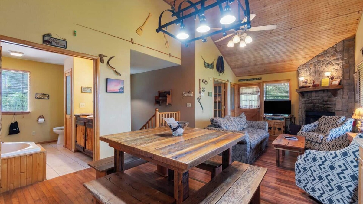 Eureka Springs House | River View, Sleeps 6, Hot Tub