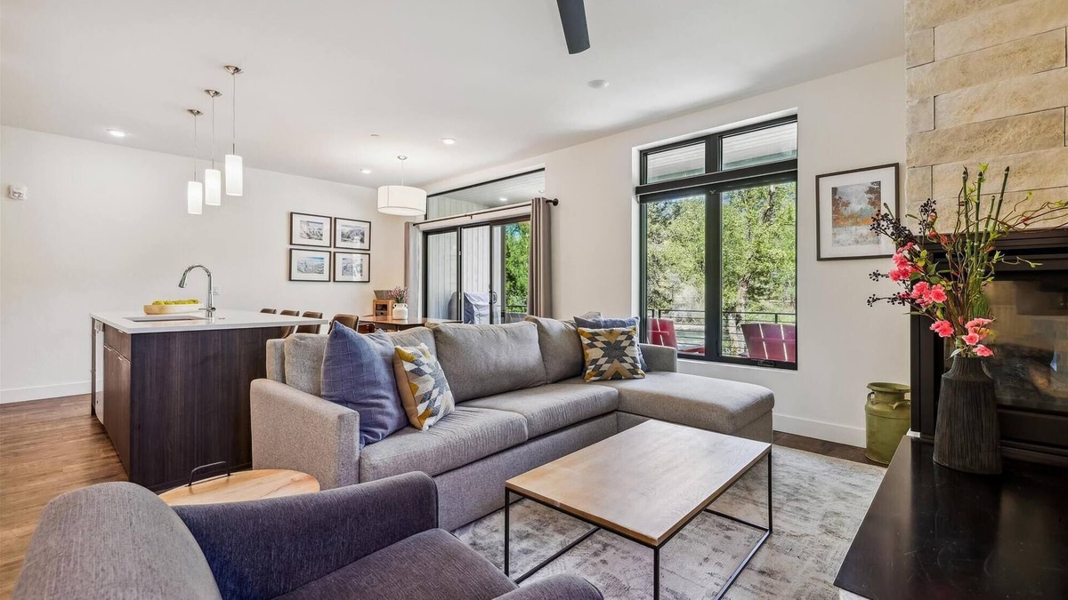 Willow Grove Condo | River West 814-Spacious Silverthorne Condo-River Views!
