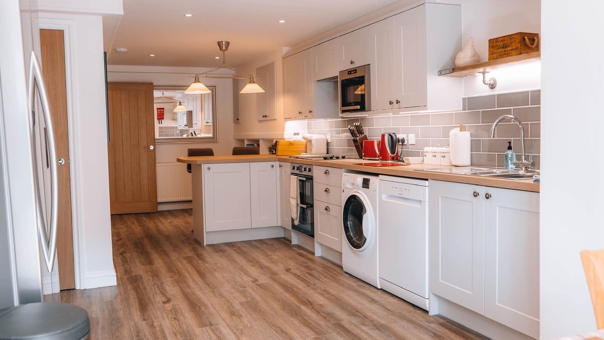 Ironbridge Cottage | Riverbank Cottage - Scenic River Views