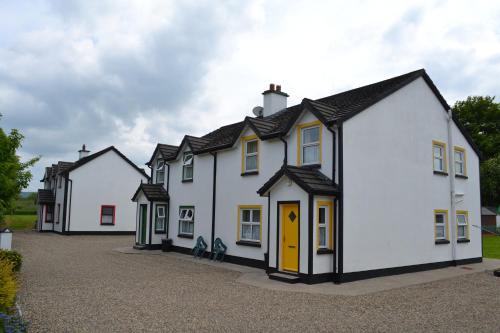 Scarriff House | Riverbank Cottages