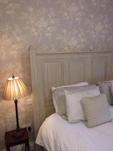 Tallanstown House | Riverbank, Country Pub and Guesthouse