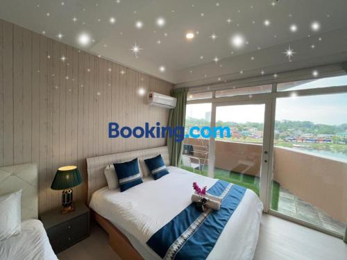 Kampung Surabaya Apartment | Riverbank suites waterfront