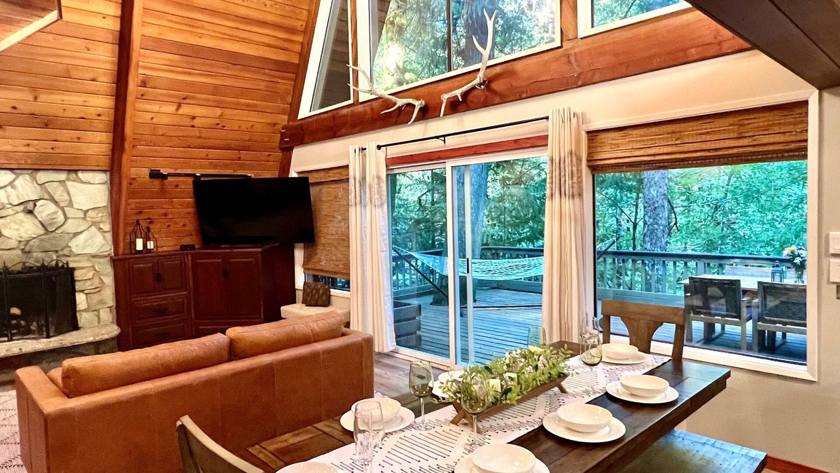 Rhododendron Cabin | Riverfront A-frame Mt Hood! Skiing Hiking Hot tub