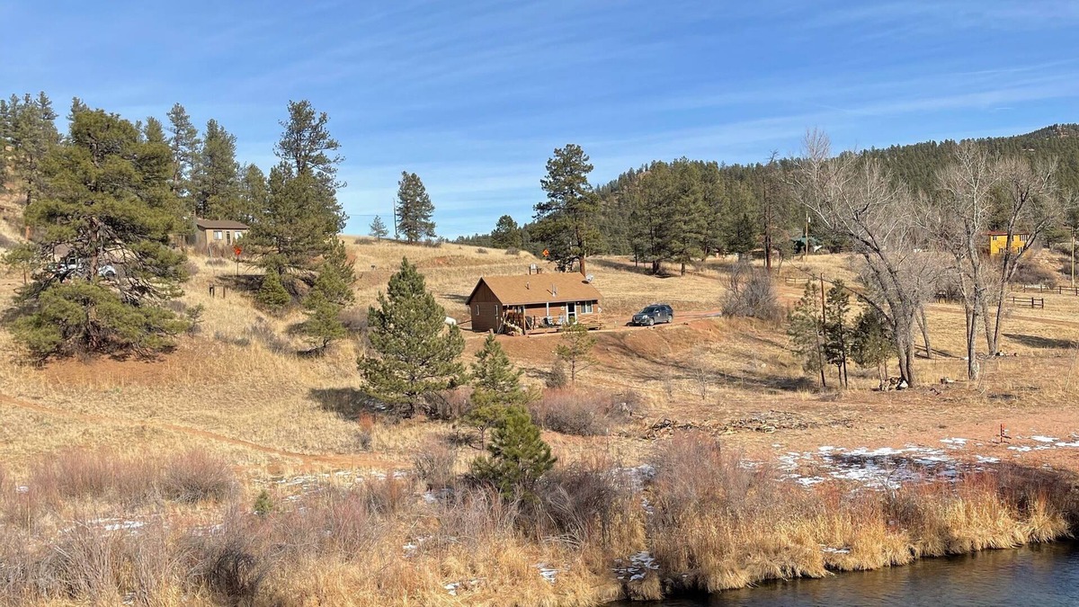 Deckers Cabin | Riverfront Cabin. Located on the "Gold Medal" waters, of the South Platte River