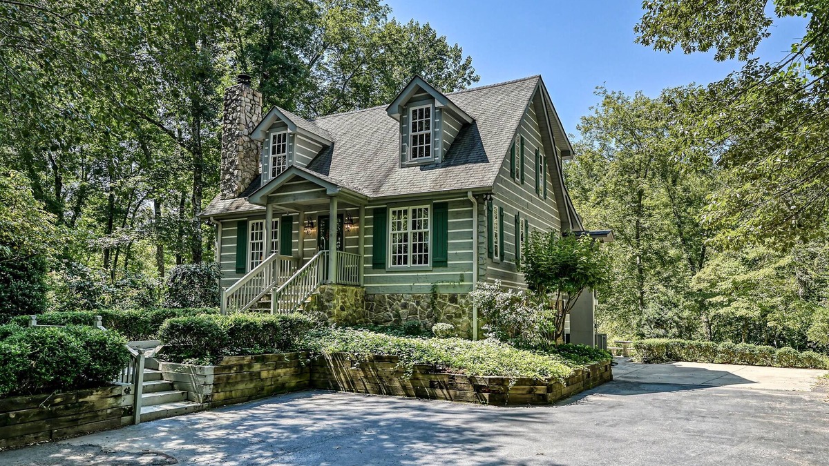 Rutherfordton Cabin | Riverfront cabin, private, hot tub, firepit, quiet, gated community