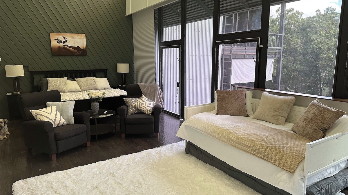 Seguin House | Riverfront estate in Seguin, perfect for midweek or weekend getaway.