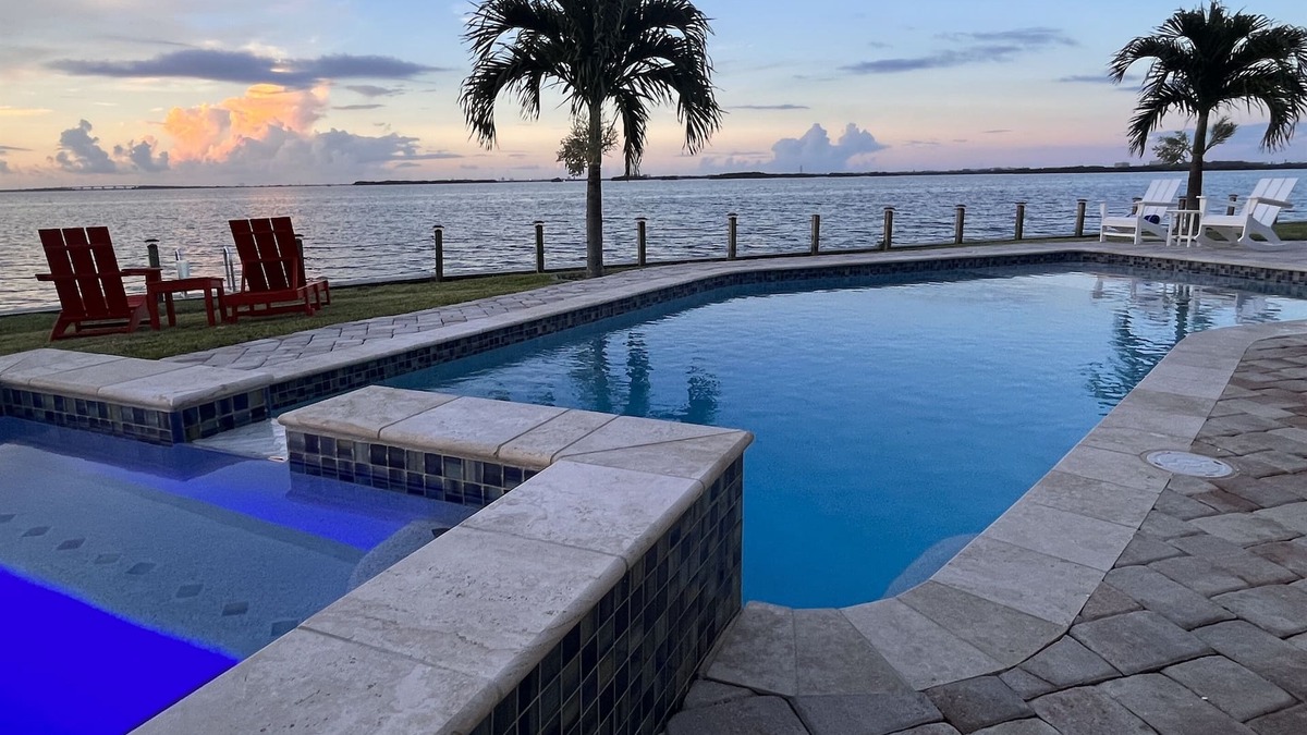 Cocoa Isles Country Club House | Riverfront-Heated Pool/Spa-Game Room-Bikes