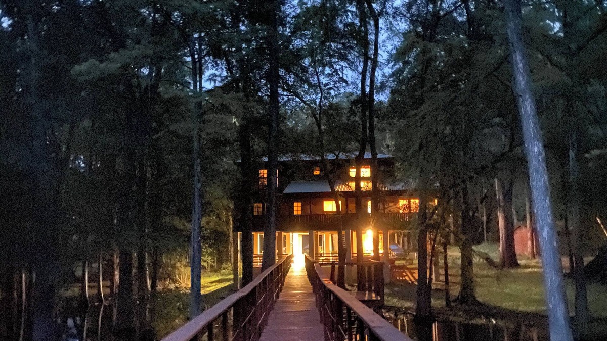 Branford House | Riverfront home in Branford on the Sante Fe and access to the Ichetucknee!