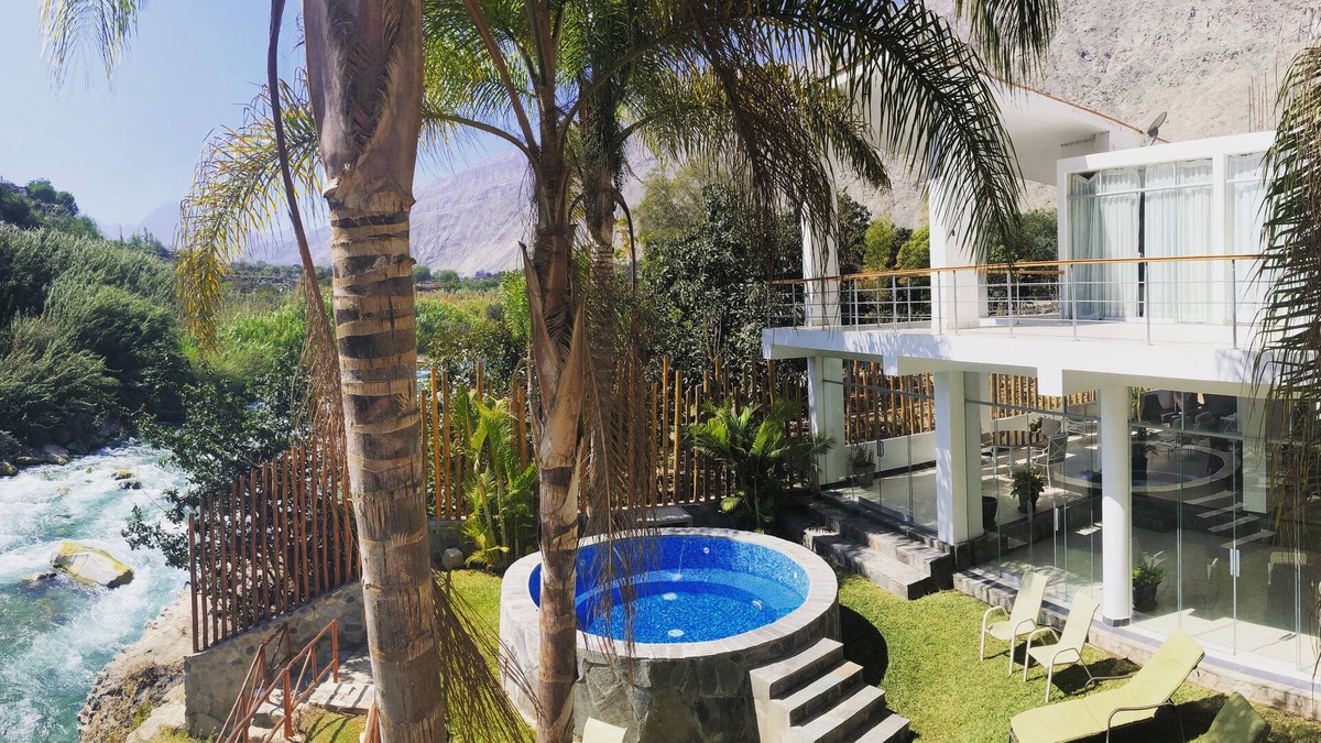 Lunahuana House | Riverfront house with private pool and garden