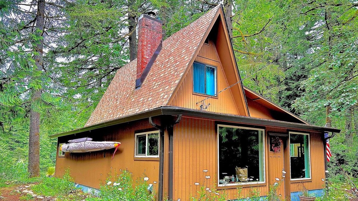 Washougal House | Riverfront house with hot tub, woodstove, beautiful views, patio, firepit & W/D