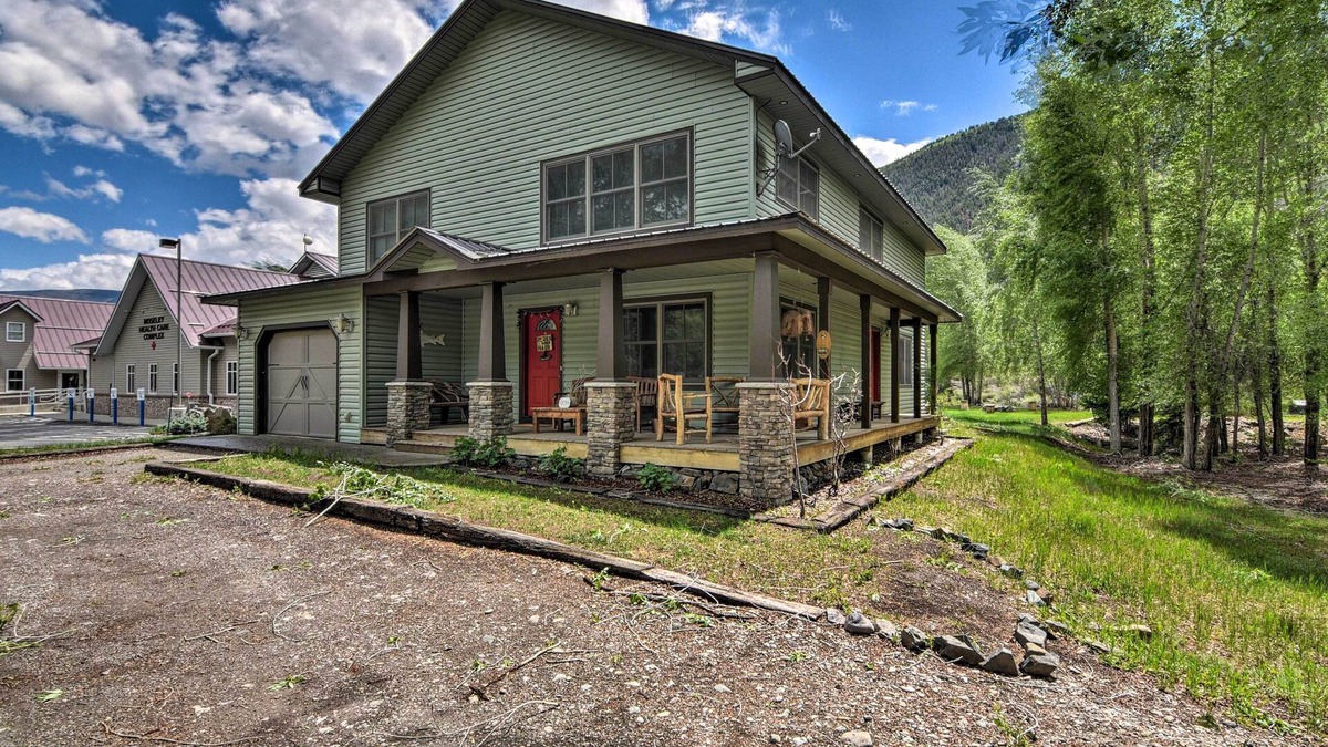 Lake City House | Riverfront Lake City Home w/Fire Pit, Deck & BBQ!