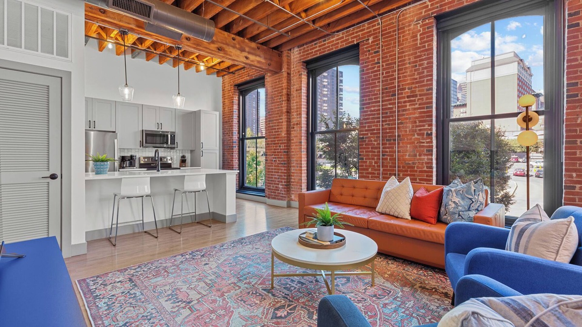 Downtown St. Louis Apartment | Riverfront Loft - Steps from Arch & Convention Center - Walk to Stadiums