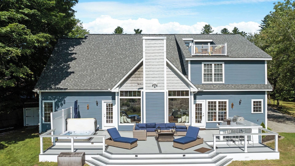 North Woodstock House | 🏡✨ Riverfront Luxury Retreat | ♨️ Hot Tub | 🎮 Game Room | 🐾 Pet-Friendly | 5BR