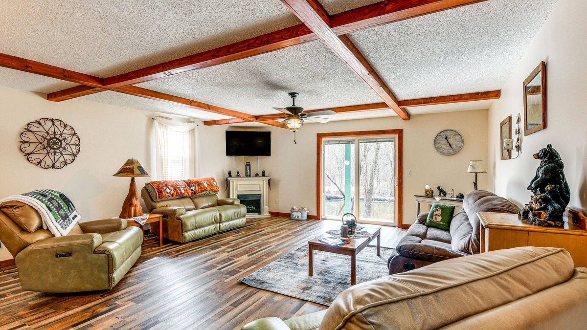 Peru Cabin | Riverfront Peru Cabin ~ 2 Mi to Lake Champlain!