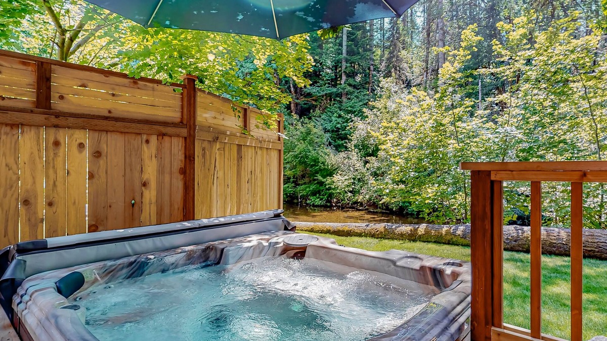 Mason County House | Riverfront property with three cabins, hot tubs, firepits, kayaks - beach access