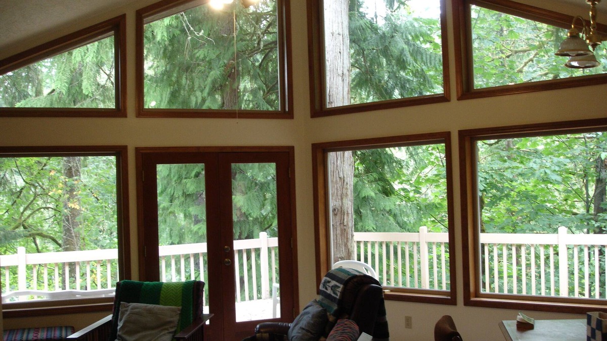 Kalama House | RIVERFRONT RETREAT, RELAX! EZ I-5 access Portland,OR.-Seattle,WA. Book it today