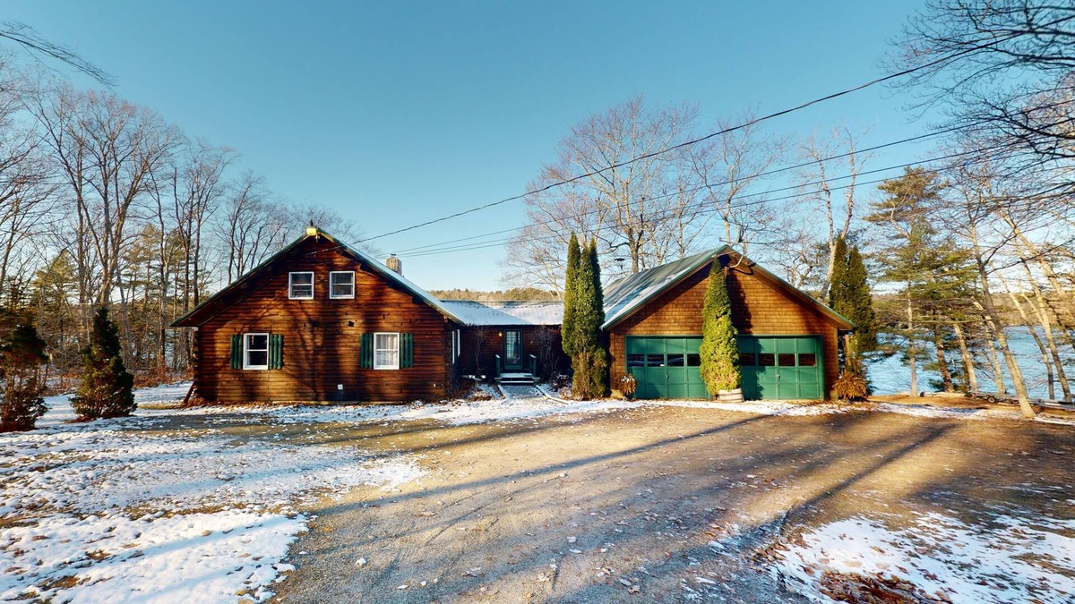 Boothbay Cabin | Riverfront retreat with a furnished deck, washer/dryer & fast WiFi