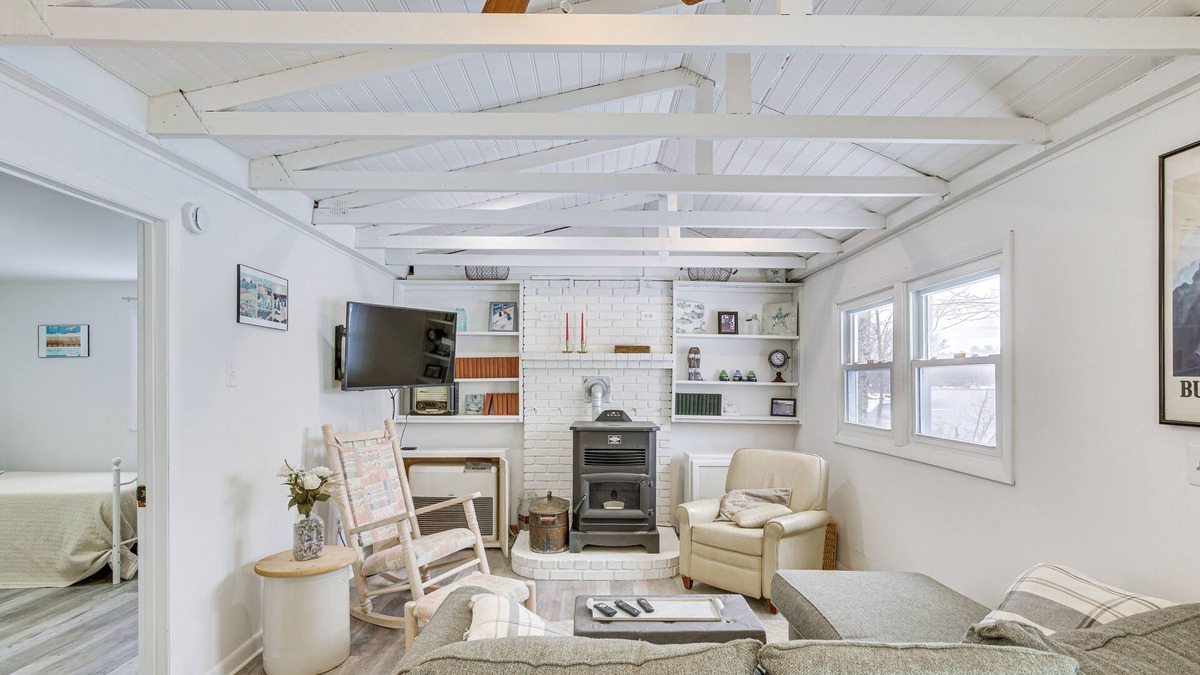 Topsham House | Riverfront Topsham Home ~ 28 Mi to Portland!
