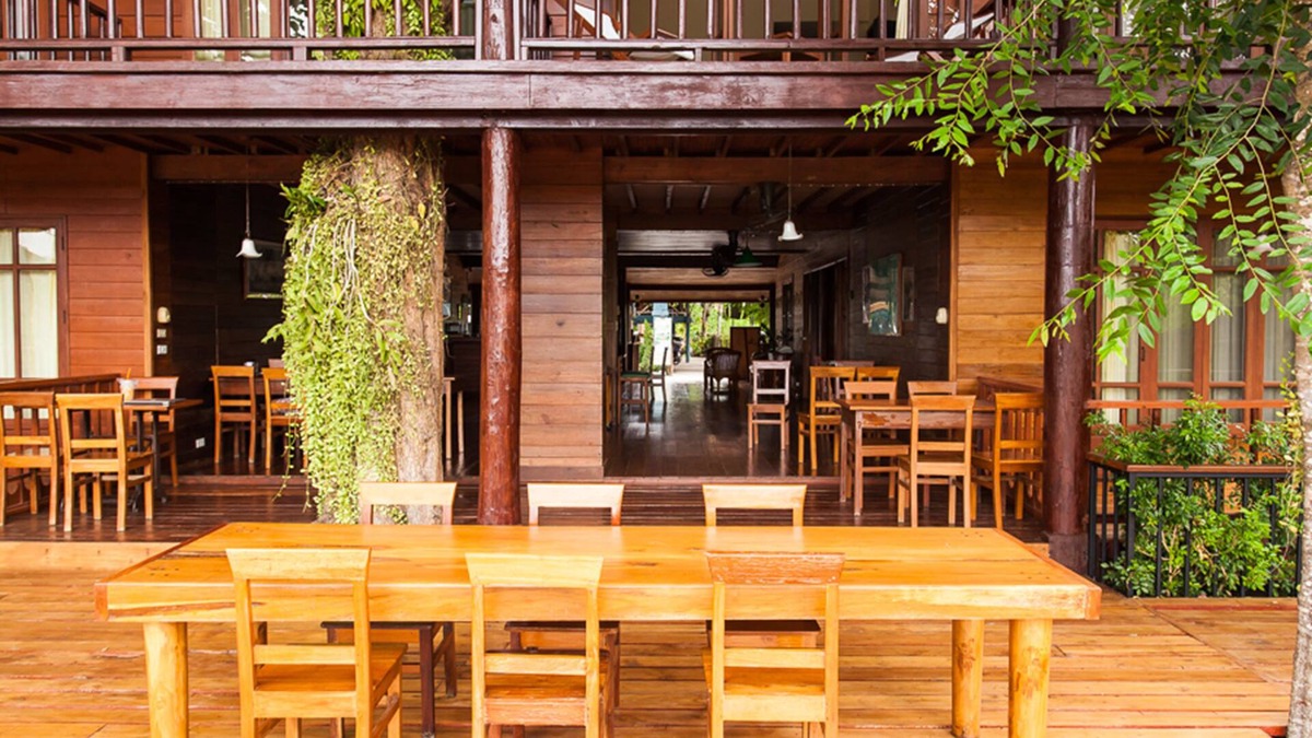 Mae Sariang Hotel | Riverhouse Hotel - The Teak House