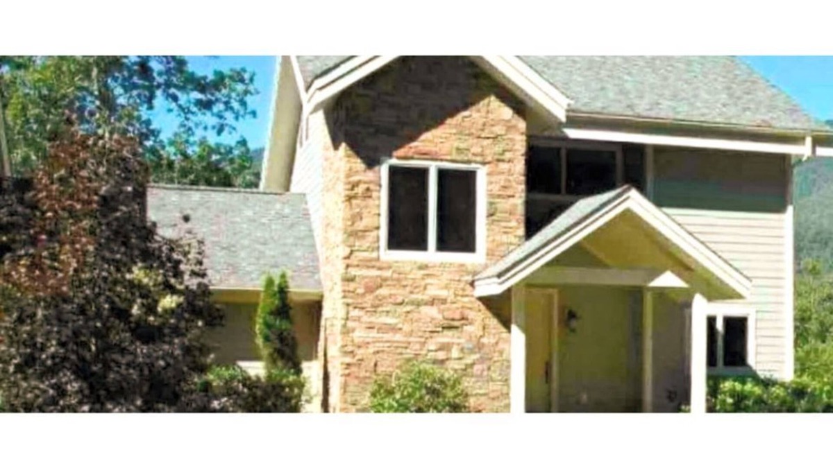 Burnsville House | RiverRock at Mount Mitchell mountain views home