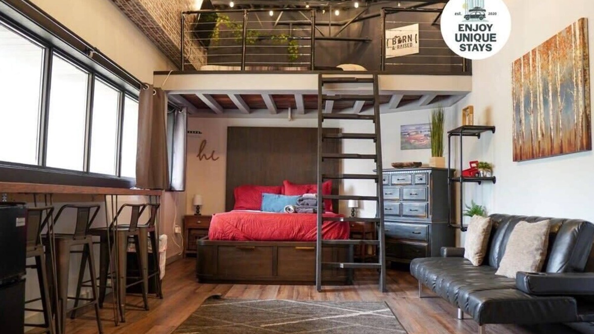 Niles Apartment | Rivers Edge Lofts - Unit 5