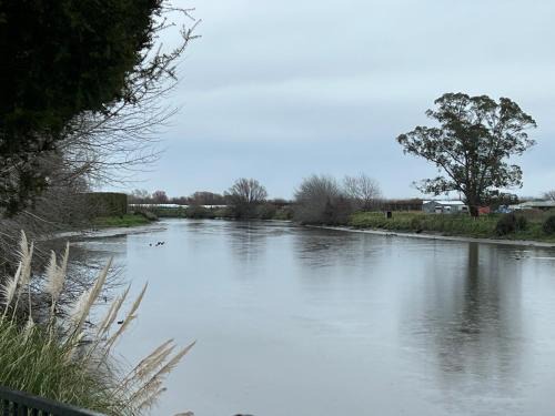 Clive Apartment | Riverside Bliss