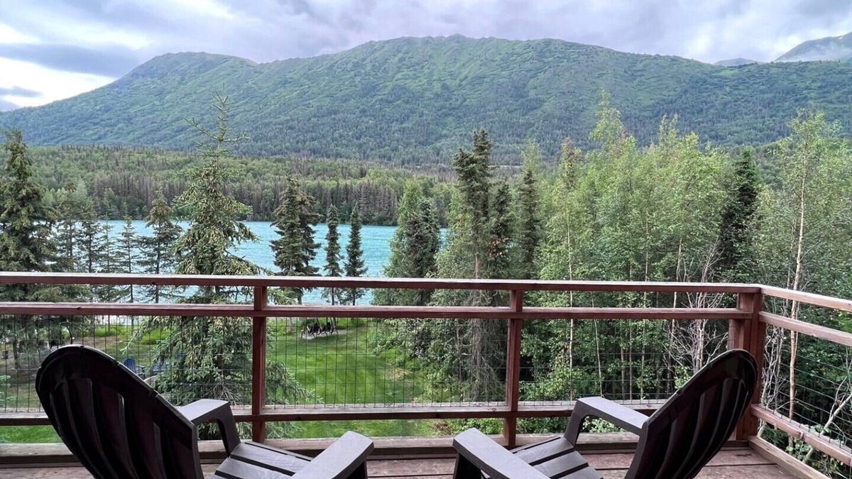 Cooper Landing Cabin | Riverside Cabin - Modern Cabin with Incredible Kenai River Views