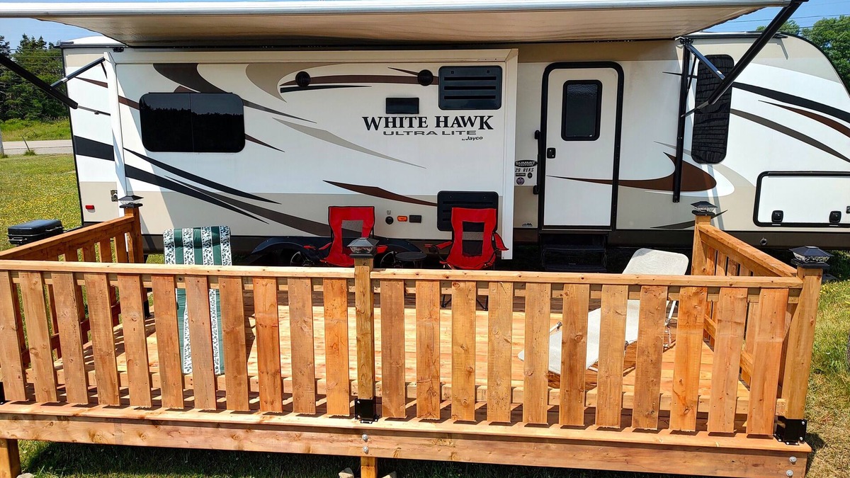 Mavillette House | Riverside Camper in Mavillette - Cozy and Modern