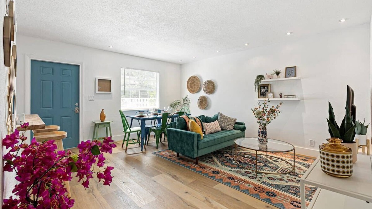 Sailboat Bend Condo | Riverside Comfort: Spacious 2BR Apartment