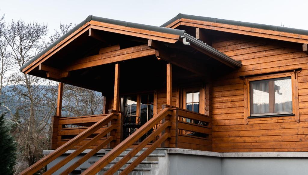 Karpenisi Ski Chalet | Riverside Forest Retreat-Chalet