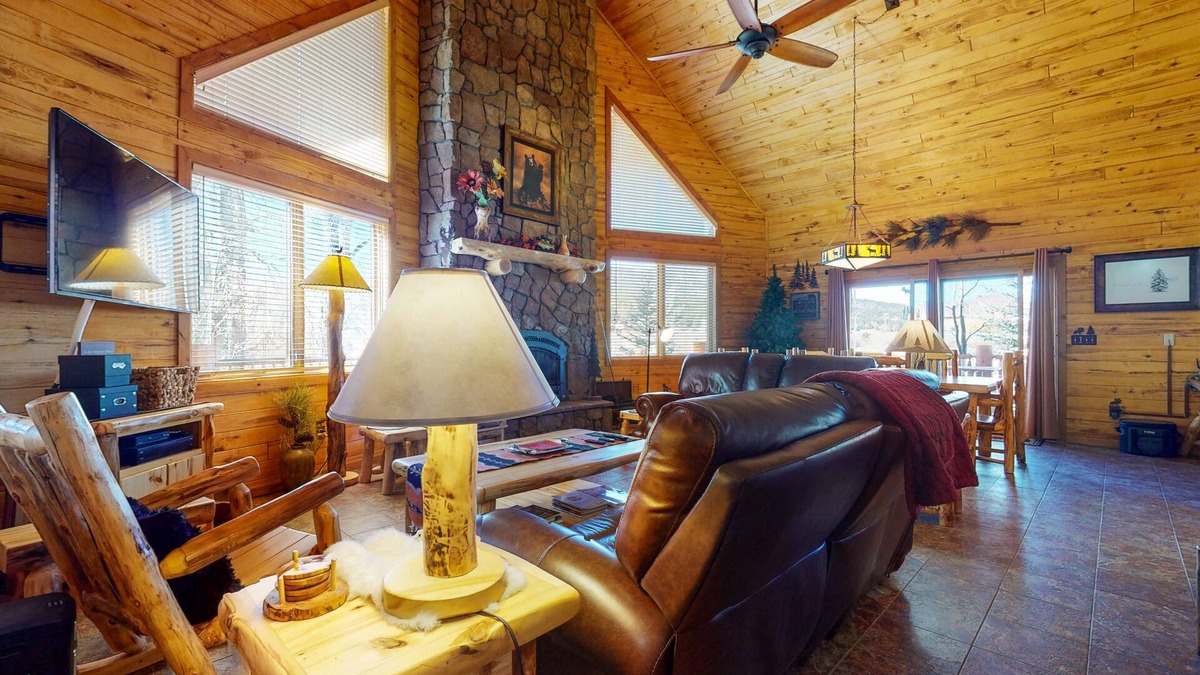 South Fork Cabin | Riverside log cabin w/private deck/hot tub/free WiFi/full kitchen + near trails
