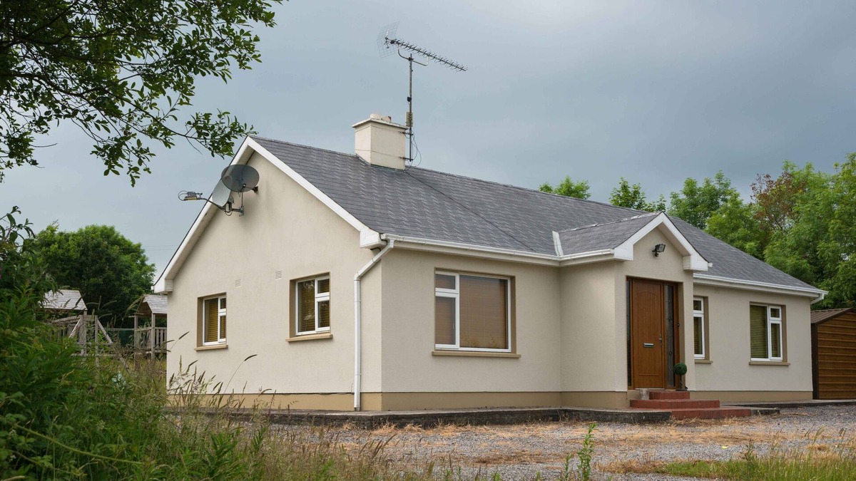 Cortober Cottage | Riverside retreat with private jetty