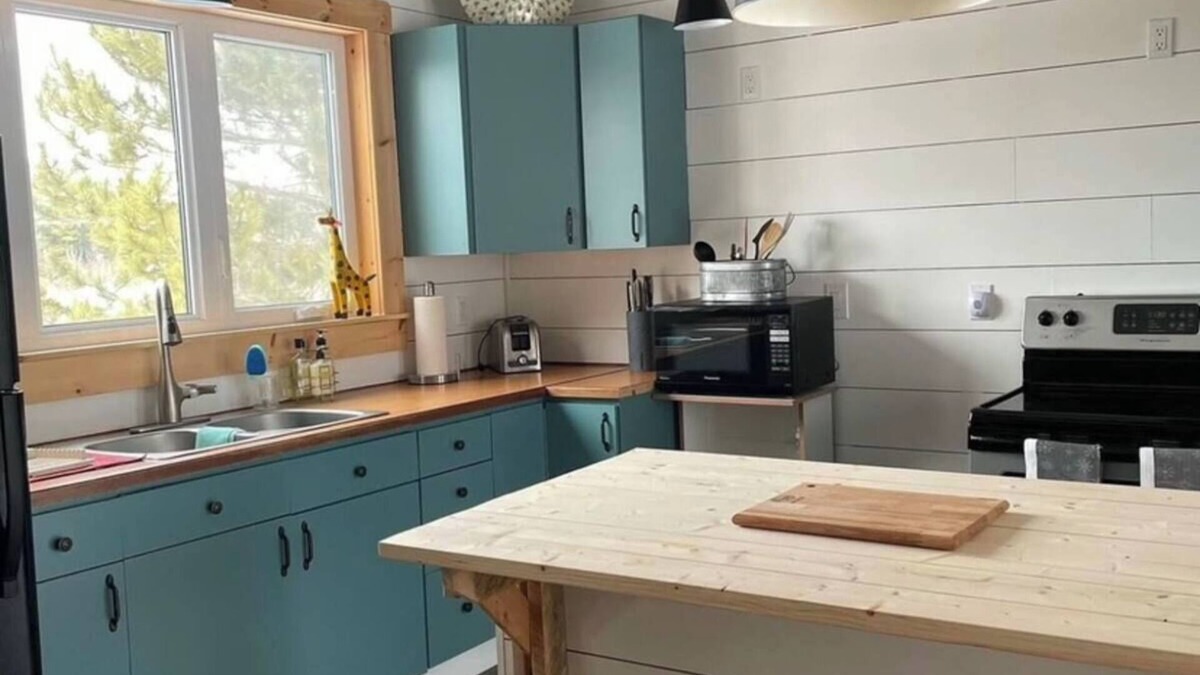 Queens County Cottage | Riverside Retreat in Butternut Valley