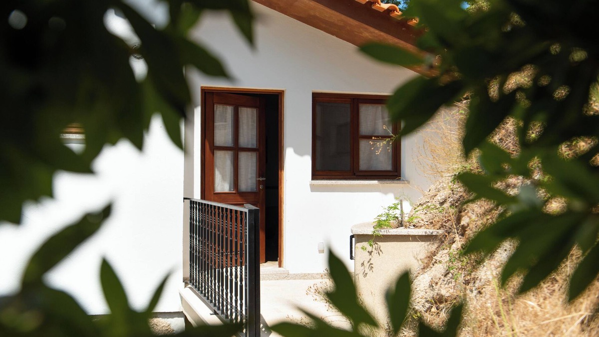 Vila do Mato Cottage | Riverside retreat: 3 bedroom getaway on the river Mondego.