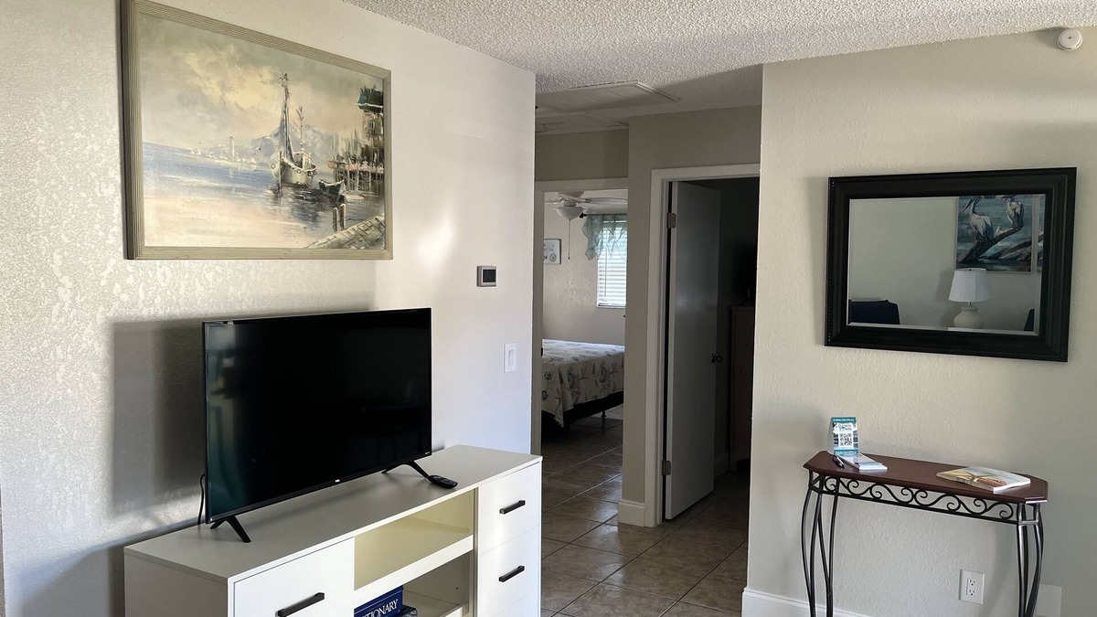 New Port Richey House | ❤️❤️RIVERSIDE RETREAT RIVERWALK FISHING🐠🐟HISTORIC DOWNTOWN-PETS WELCOME🐈🐩