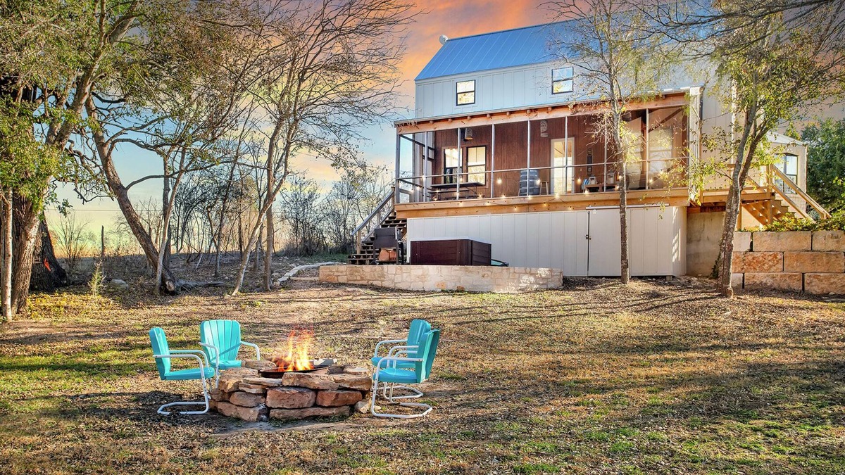 Stonewall Cabin | Riverside Retreat with River Access and Stunning views!
