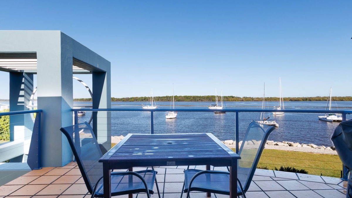 Iluka Apartment | Riverview Apartment 2.6 - Enjoy the best of riverside living