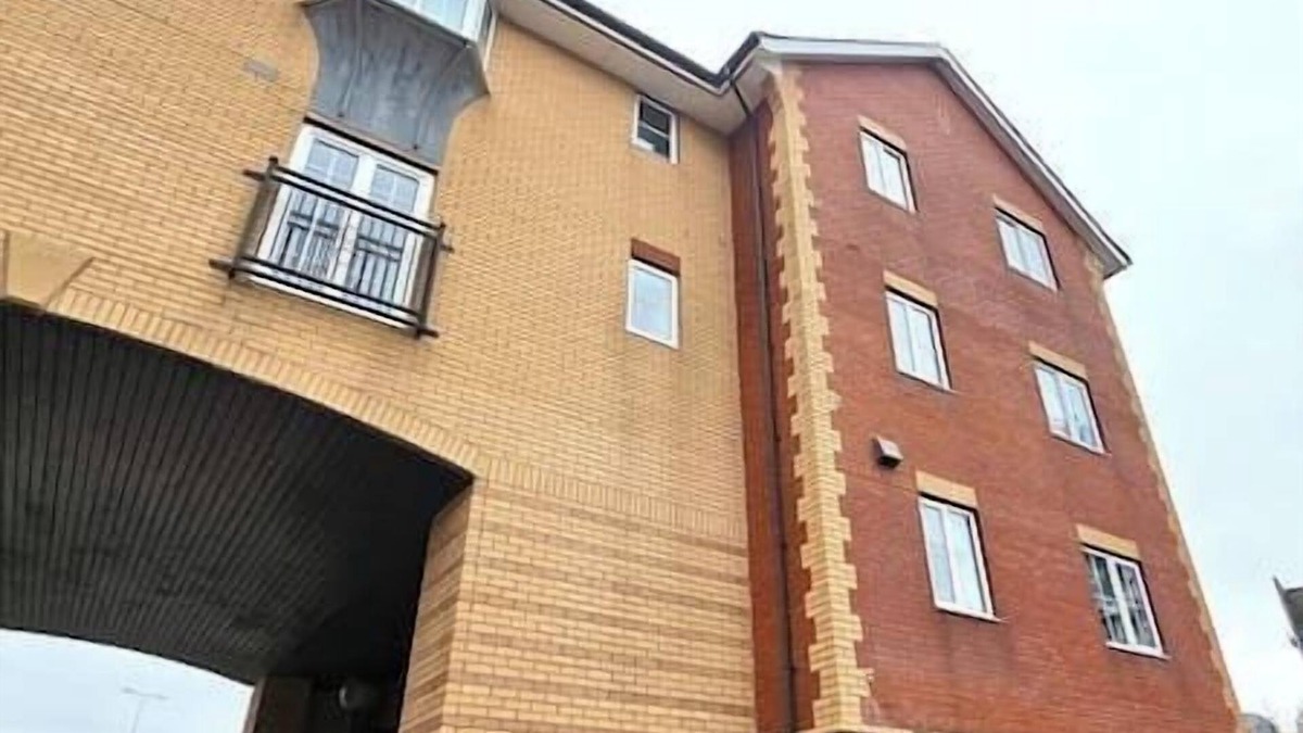 Grangetown Apartment | Riverview Apartment by Switchback Stays