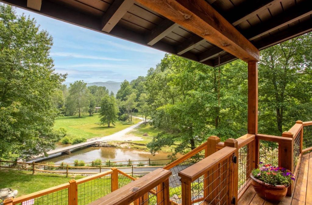 Sugar Grove House | Riverview Retreat