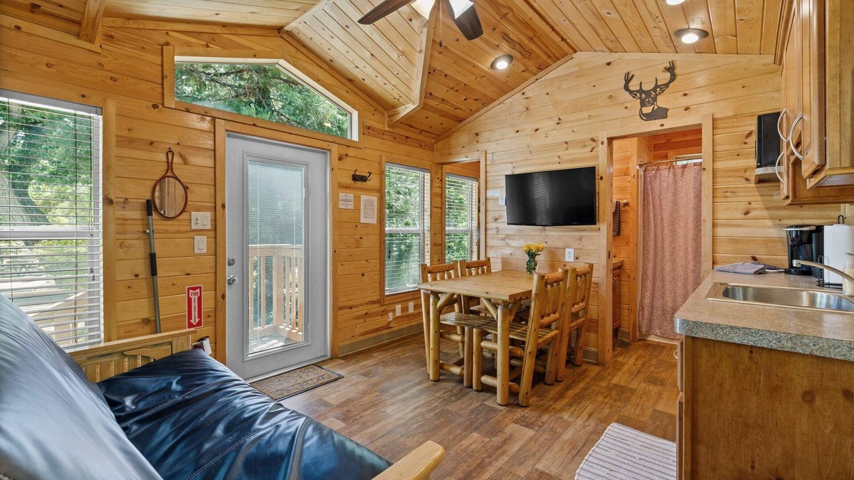 Kernville Cabin | Riverwalk Cabin at KRS Campground (Cabin 21)