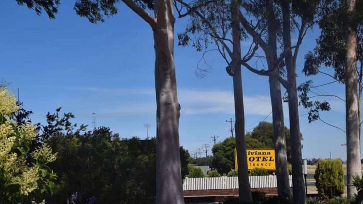 Deniliquin Hotel | Riviana Motel