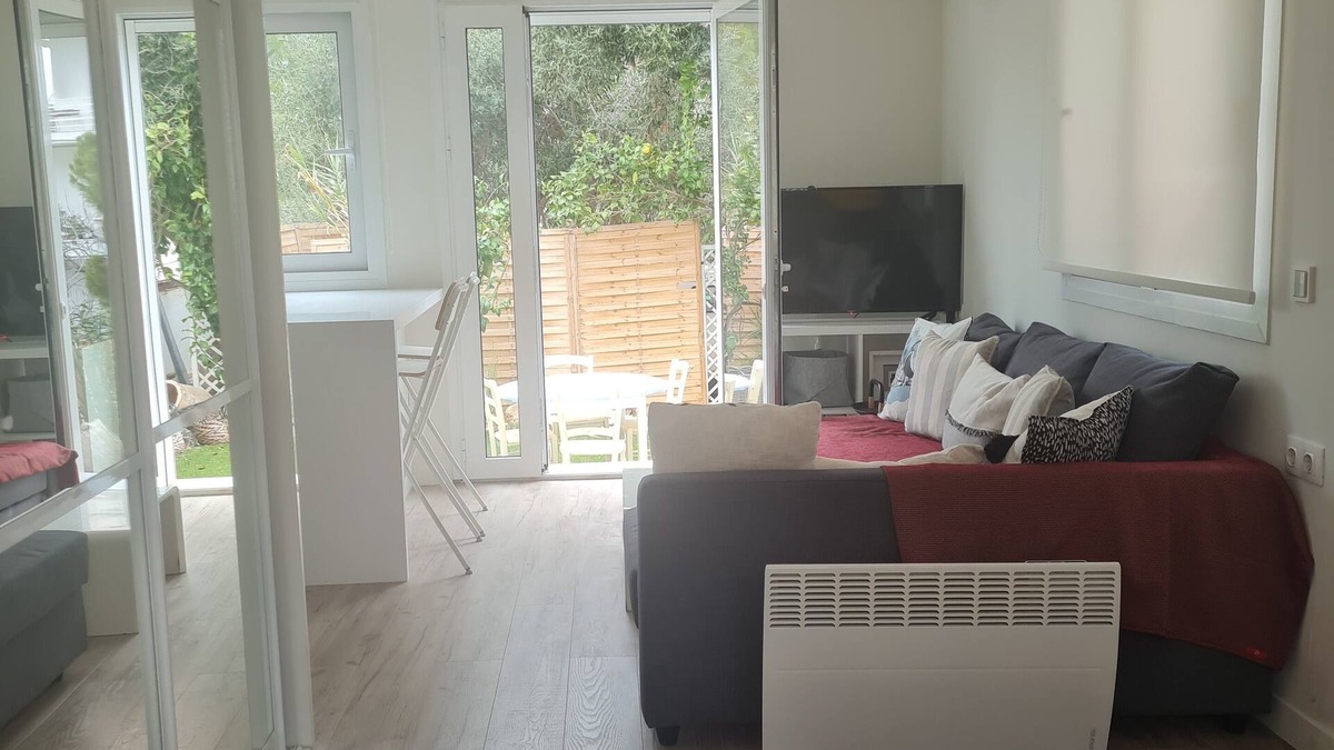 Kavouri Apartment | Riviera Studio by the sea